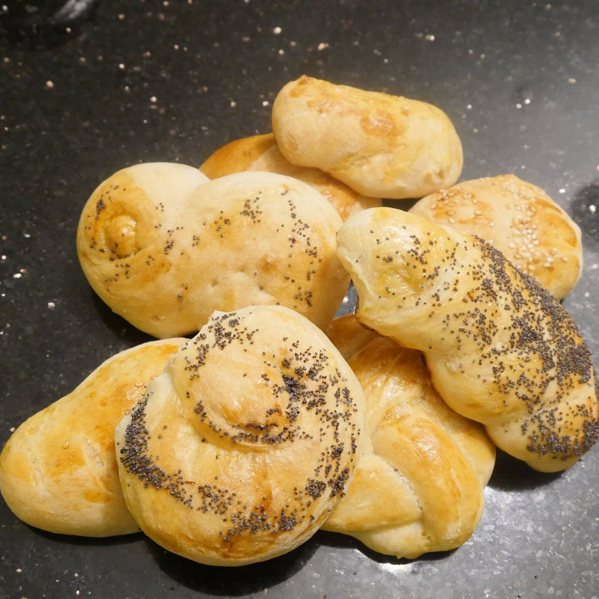 devoncookery's tweet image. #Breadmakingcourse #Shaldon Full day bread &amp;amp; Pizza-one space remains THURS 26 April 0930.facebook.com/cookerycourses… includes breakfast and lunch with wine. 07946 545328