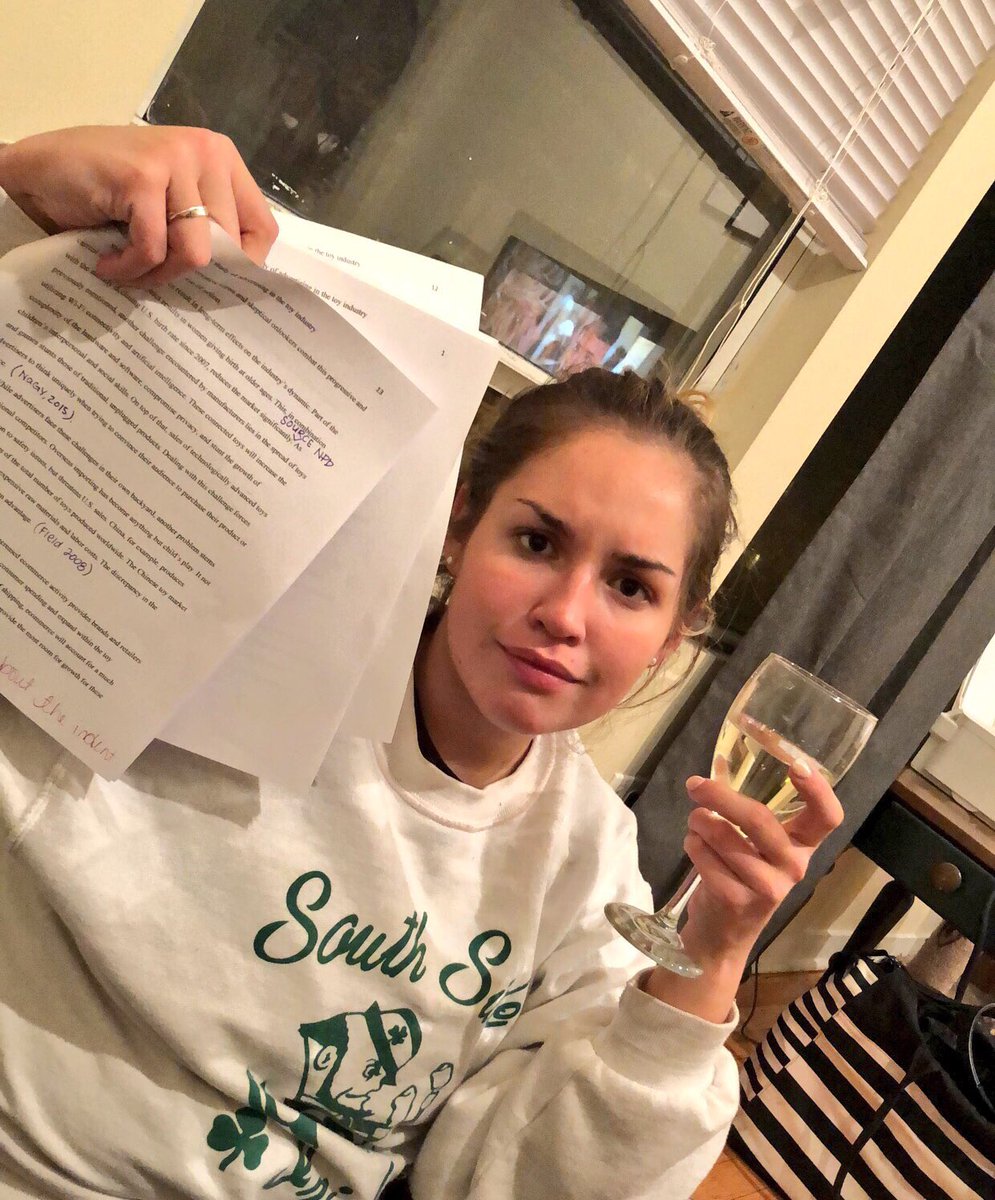 southside_keeks's tweet photo. pregaming finals week like:
#capstoned #senioritis #page22 #drowning https://t.co/NptS28W7Eb