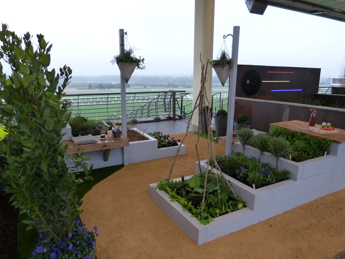 Reaseheath's tweet photo. Our horticulture students galloped to victory at @Ascot #SpringGardenShow with an equine inspired show garden. Well done on winning bronze team Reaseheath!! https://t.co/kVMcDg3Zn6 #MedalMonday https://t.co/2rdVpQozXE