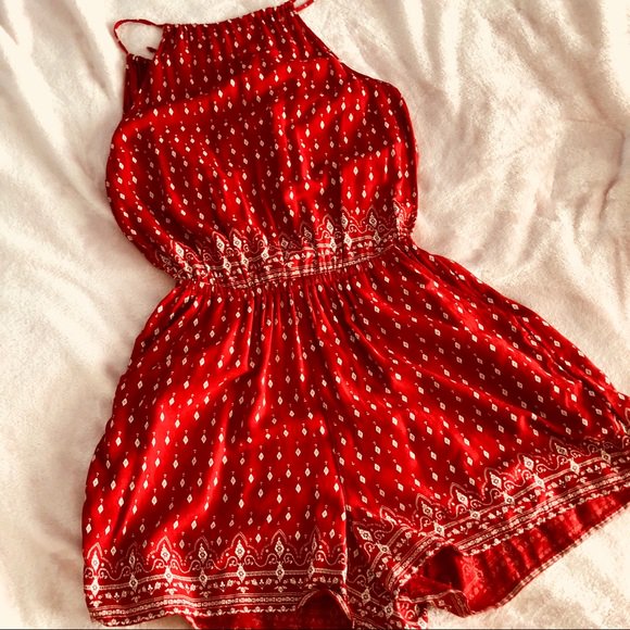 MichelleLFrench's tweet photo. So good I had to share! Check out all the items I'm loving on @Poshmarkapp #poshmark #fashion #style #shopmycloset #hm #asos: https://t.co/P7Kkbncrr5 https://t.co/FdpLjBzcA6