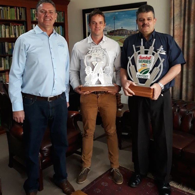 Titans_Cricket's tweet photo. #LegendarySupport Titans Cricket would like to thank Walter Pretorius for his continued support, commitment and passion of the franchise.
Here he is pictured today with Titans Cricket CEO Jacques Faul and limited-overs captain @albiemorkel. https://t.co/wYD0Kx8C5l