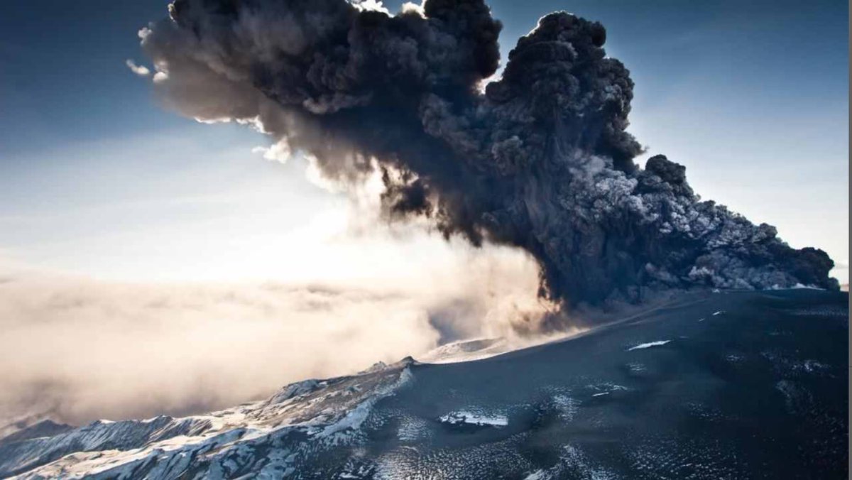 EmmaHarding01's tweet photo. Sending an Icelandic volcano’s worth of good wishes to the explosive #JSTTomorrow team @powelljones_s @EllieHaffers @laurafmorgan @claxtonelaine #LailaPyne & the whole crew as they begin their long day’s journey into tech. Gangi per vel! https://t.co/ZDn6kFCAgR