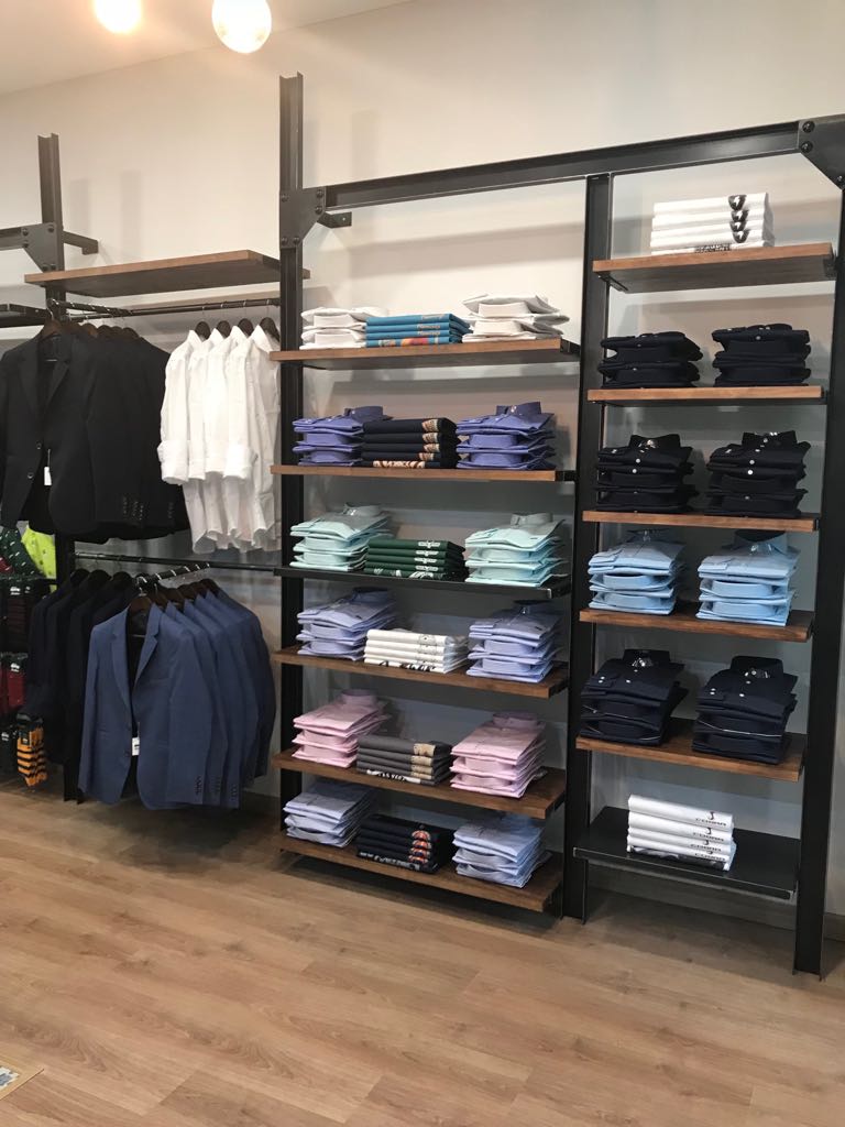 EfcExpansion's tweet image. #Nuevaapertura ¡¡Ya tenemos lista la última tienda que hemos abierto de #Hutton!! La podéis encontrar en el centro comercial la Moraleja Green de Madrid.

#franquicias #emprendedores #moda #felizlunes #DiaDelLibro