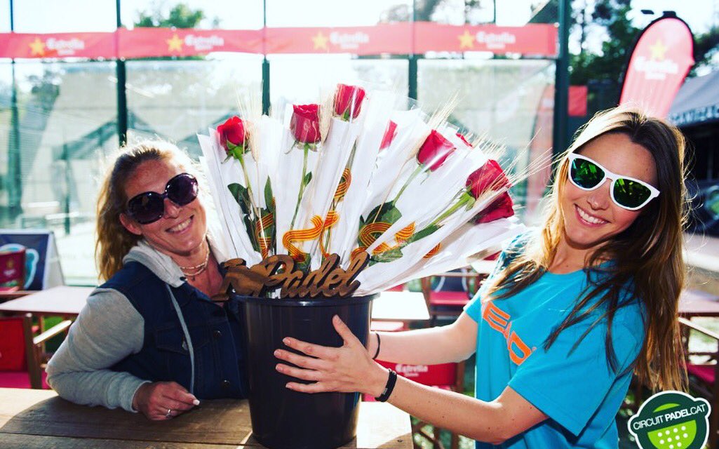 Feliç Sant Jordi a tots i totes!!🌹😃 📚 Que us regalin moltes roses i molts llibres en aquest dia tan bonic i especial! 

#santjordi #santjordi2018 #roses #llibres #padel