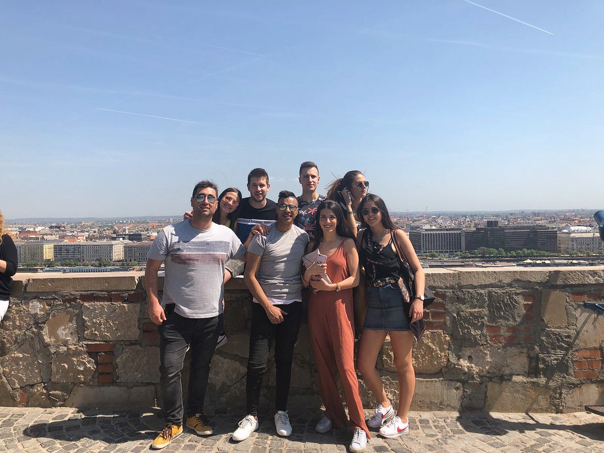 SMoratonas's tweet photo. Gran experiència per Budapest.
@Terebb7 @dianayarema @bettlem @lavinsegre https://t.co/A2mO6vZltr