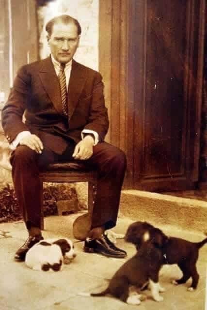 #23Nisan Ulusal Egemenlik ve Çocuk Bayramı kutlu olsun! Mustafa Kemal Atatürk' ü saygı ve rahmetle anıyoruz.