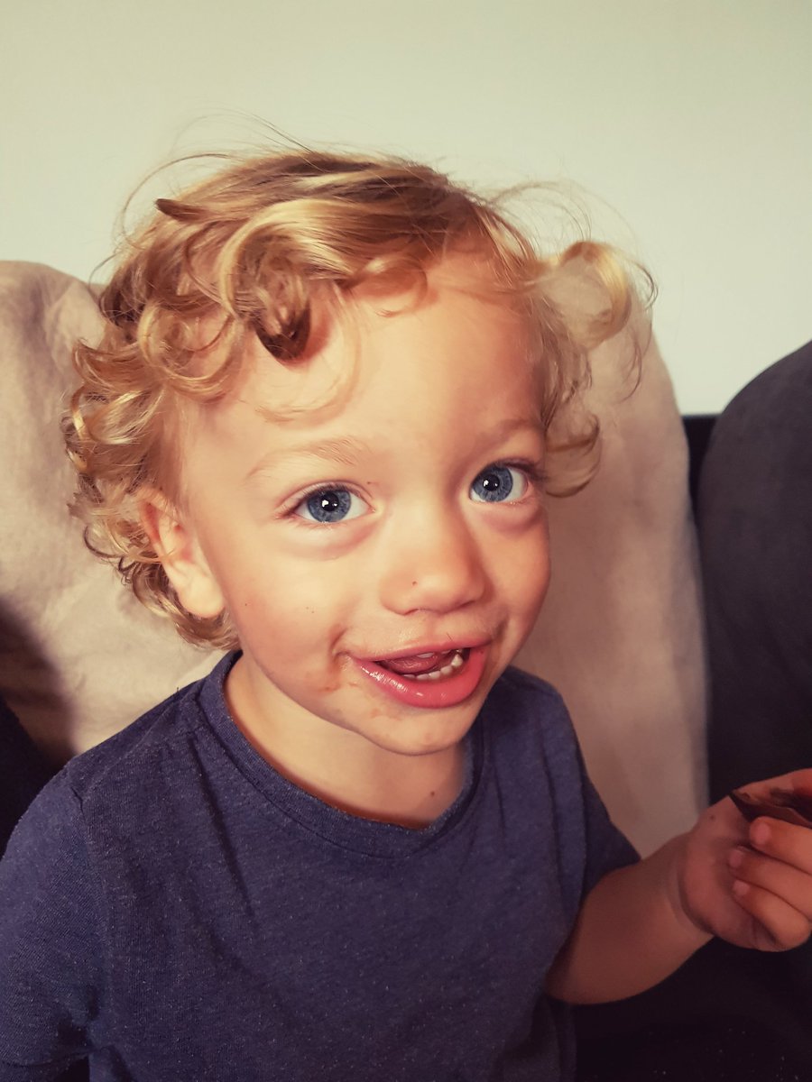 Mandylisa2001's tweet photo. Hahaha chocolate https://t.co/BUfj20rOZp