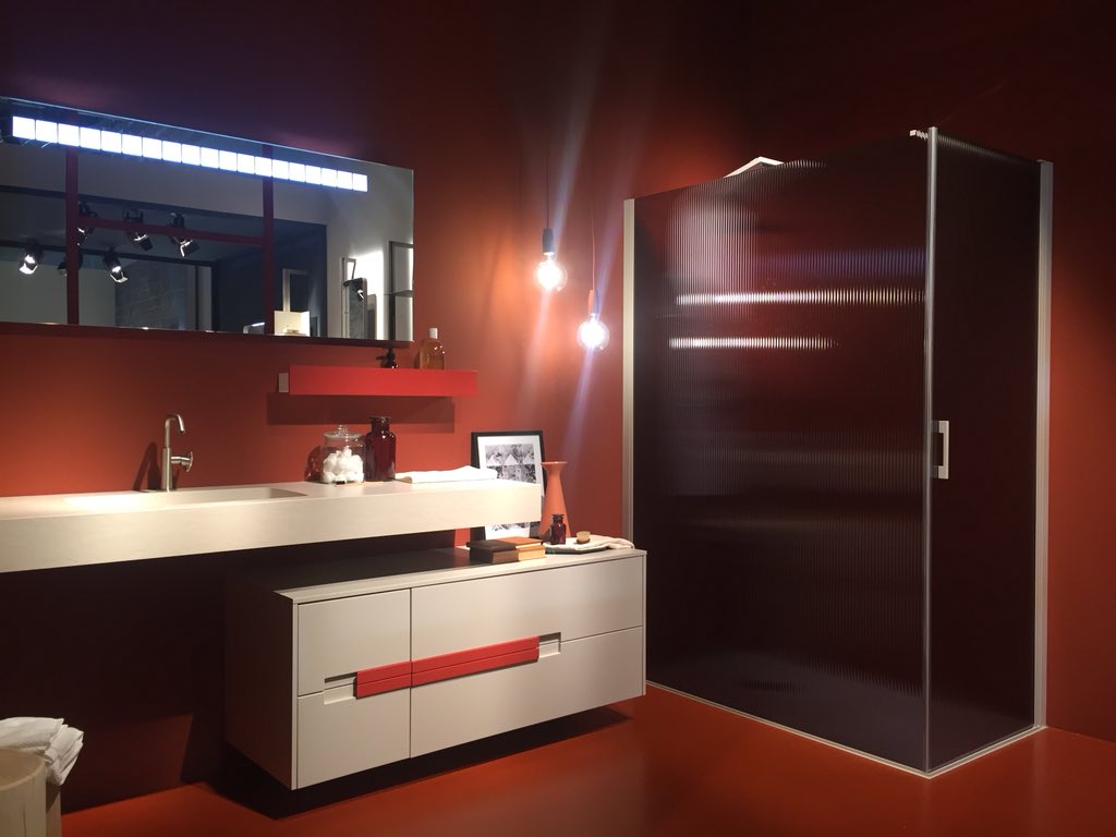 Glassworks_Aust's tweet photo. Moody #bathrooms at #salonebagno mixing up hardware and wall colours, glass patterns and materials #SaloneDelMobile #DesignWeek2018 #milan https://t.co/1agw4SCuY2