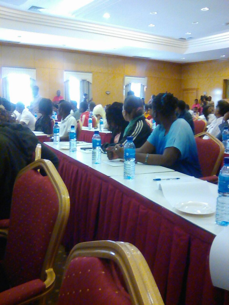 ammcjmoz's tweet photo. Participacao da AMMCJ no Encontro de reflexao sobre as dividas Ilegais, organizado pelo Parlamento Juvenilno Hotel VIP. https://t.co/ONm3MQtumg