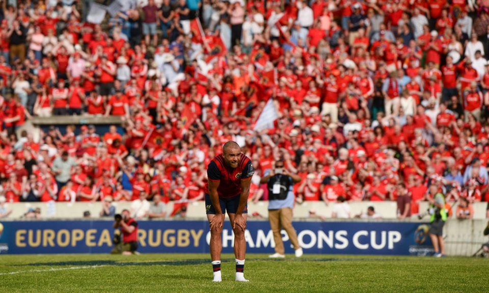 SimonZebo's tweet photo. Heartbroken to put it lightly..
But I love this club and our supporters
Keep the faith 💪🏾🔴🔴 https://t.co/KPozXCtdLM