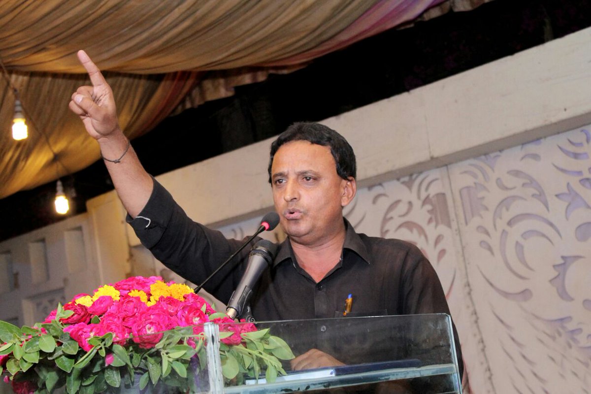 DaharShakoor's tweet photo. آج لاڑکانہ کی عوام مین بیداری دیکھ کر مین یقین سی کھ سکتا ھون کی اس بار وہ ایک ھی نارا لگائین کے کی اب تعلیم دو بس تعلیم.
تبدیلی تعلیم سے
پڑھی گا سندھ بڑھی گا سندھ
#AchiTaleemDoVoteLo
#AbAchiTaleemDoGeToVoteLoGe https://t.co/w1uVXnml4q