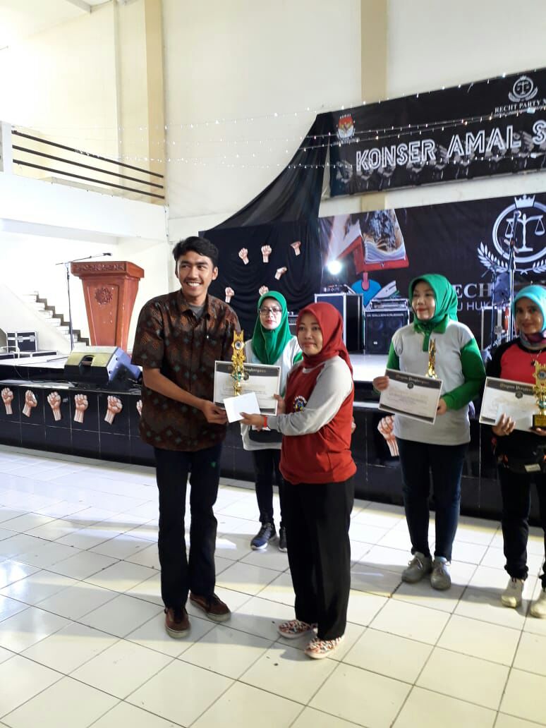 pkkcibirumantap's tweet photo. Lomba Gerak Jalan Sehat TP.PKK Kecamatan Cibiru dalam rangka Hari Kartini &amp; Ulang Tahun Fakultad Hukum UIN SGD Bandung, Sabtu 21 April 2018.

@PKK_KotaBDG @KecamatanCibiru https://t.co/0XfwUO8vBh