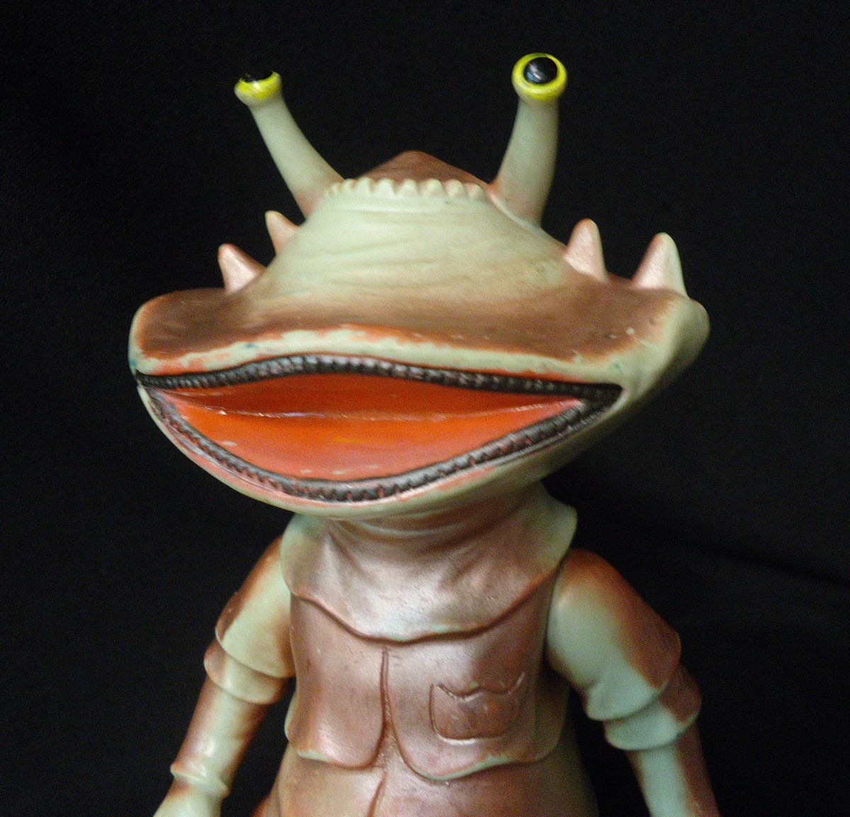 ブルマァク #カネゴン ハワイ版が入荷しました…っ！！ 色味は若干黄み