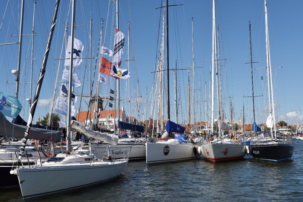 Deltaweekend's tweet photo. Zo'n heerlijk zeilweekend smaakt naar meer! Nog niet ingeschreven voor het Deltaweekend 2018? Meteen even doen dan! https://t.co/IdCVqLFUQg
#DW2018 #Deltaweekend #Zierikzee #zeilen #wedstrijdzeilen #Oosterschelde https://t.co/6m9wgoDJdh