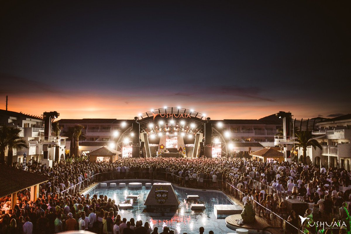 DisturbingEvent's tweet image. Disturbing Ibiza. Opening night. 2017. Who’s joining our journey this summer? #DisturbingIbiza 🍾🙌🌴