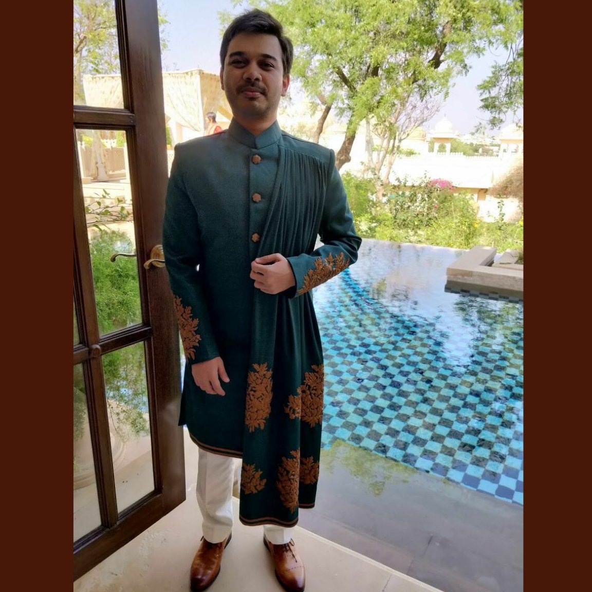 mensaurus's tweet photo. #VarunChandak looks dashing in the ensemble from @purushamM, styled by me. 
The indo-western element fused with the rich, olive green color makes this outfit look just amazing!
What do you think?
.
.
#Mensaurus #MensStylist #MumbaiStylist #WeddingBlogger #WeddingSeason https://t.co/Lom8vZoKLn