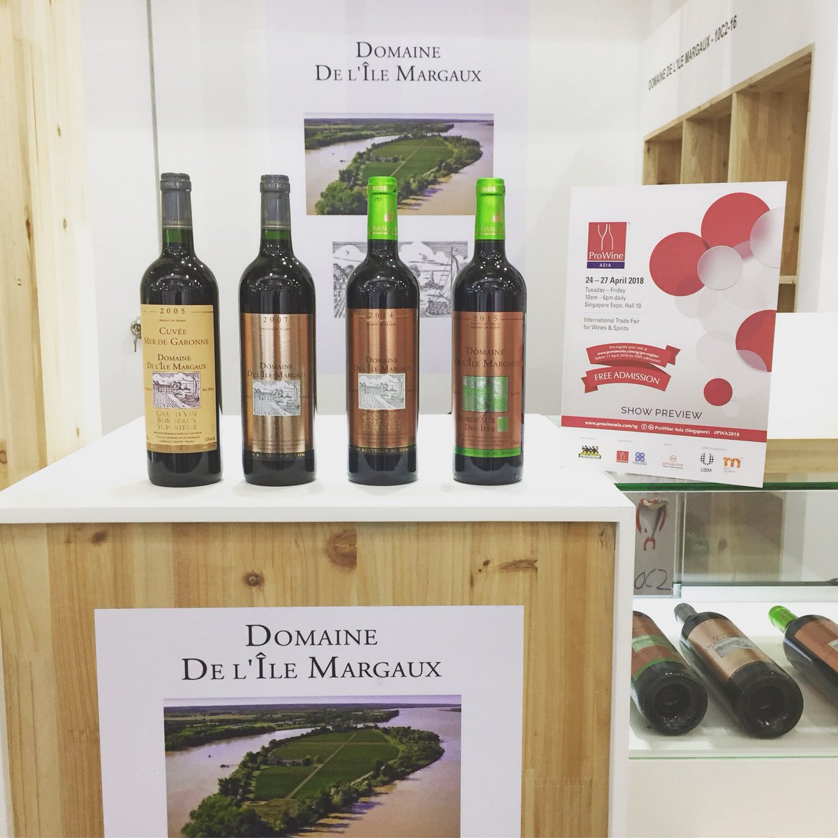 If you are in Singapore this week come to taste our wines at ProWine Asia in Singapore Expo from April 24th to 27th at our stand Hall 10 C2 16

#singapore #prowine #asia #sofrance #businessfrance #frenchwines #singaporeexpo #winetasting #vinsfrancais #domainedelilemargaux