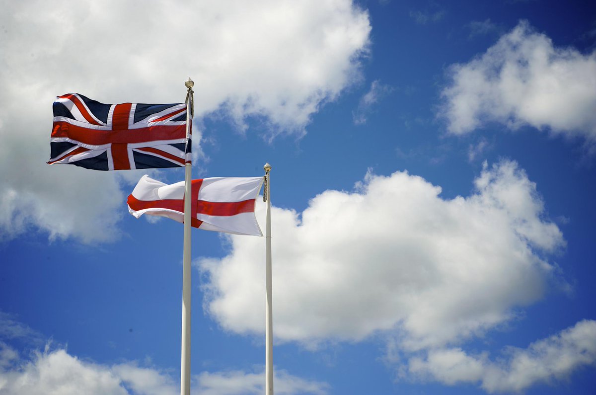Tamar_Business's tweet image. @Tamar_Business @QStore_Saltash Happy #StGeorgesDays fly in the wind beautiful flag #England #ourgreatnation