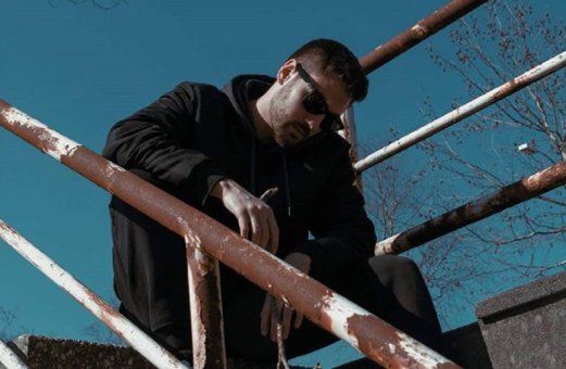 Fleek_Mag's tweet photo. En las últimas horas, desde la plataforma @DHustlers, nos llegaba un corte inédito proveniente de @DigoDiegoPrado para disfrute de sus seguidores.

Puedes escuchar #Moonlight a contiinuación.

https://t.co/4GwRv8q5uG https://t.co/OZtHl4oVvx