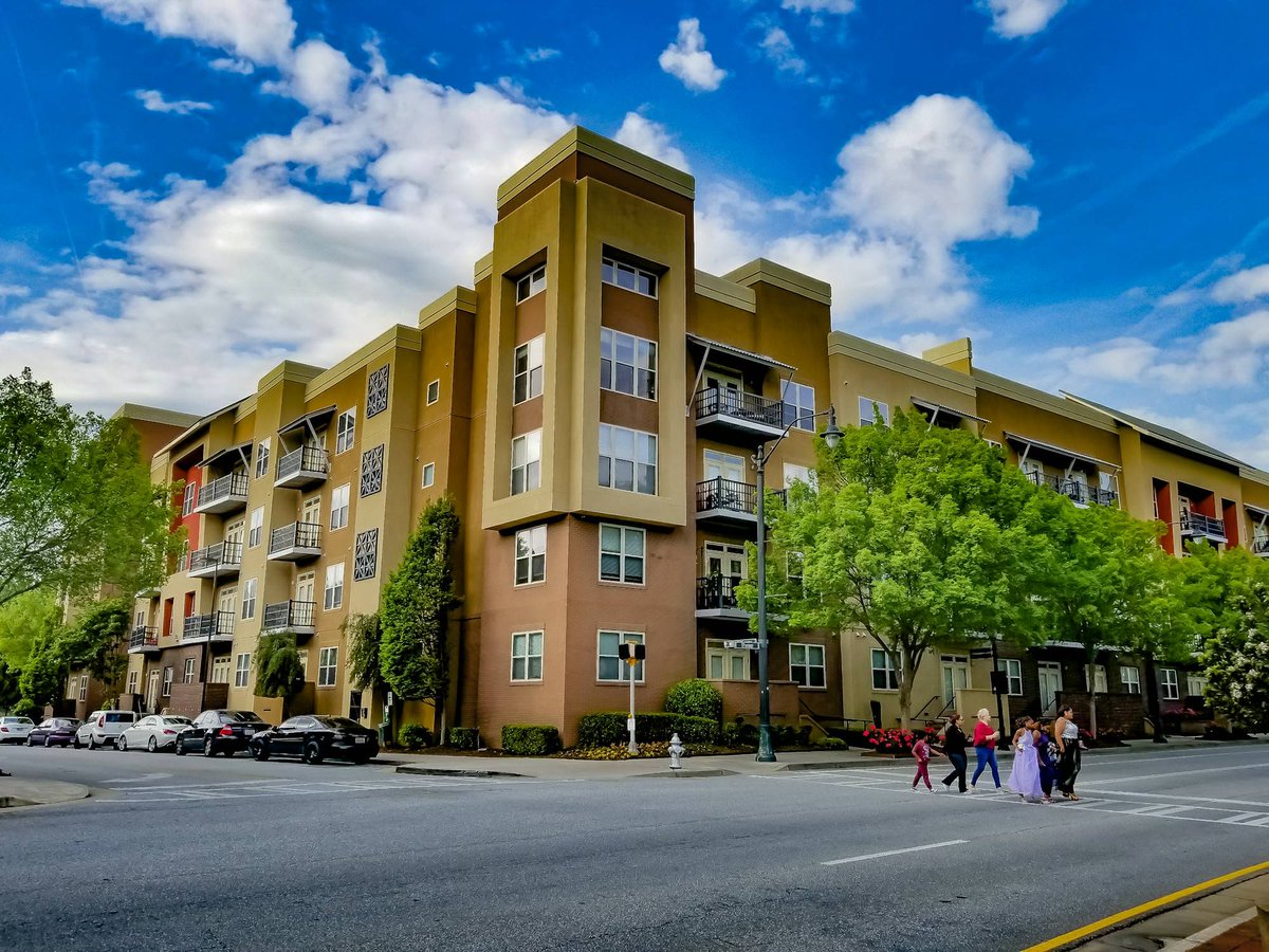 JazeLens's tweet image. Hello Atlantic Station

#UnitedStates #Georgia #street #architecture #city #outdoors #house #town #building #travel #traveling #visiting #instatravel #instago #road #apartment #sky #tourism #pavement #facade #tree #urban #cityscape #hotel #old