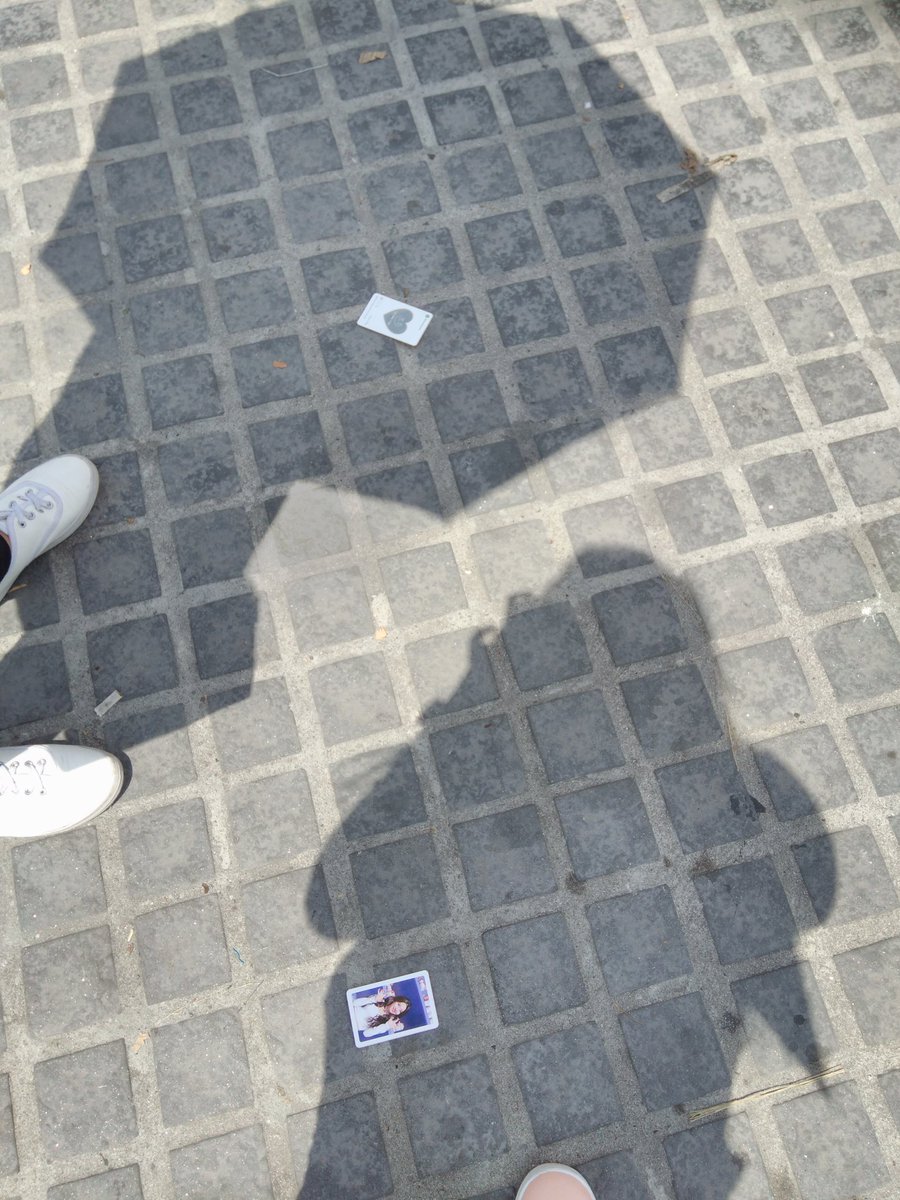chibikkorapper's tweet photo. Beefore this day ends, I would like to share something while i'm doing #ChaengDay with my friend. So after taking a picture (1st pic) We hurriedly leave because it was so hot and were running out of time. Then before we can ride and go in other place. I suddenly got the urge to + https://t.co/VzA0cf0mwp