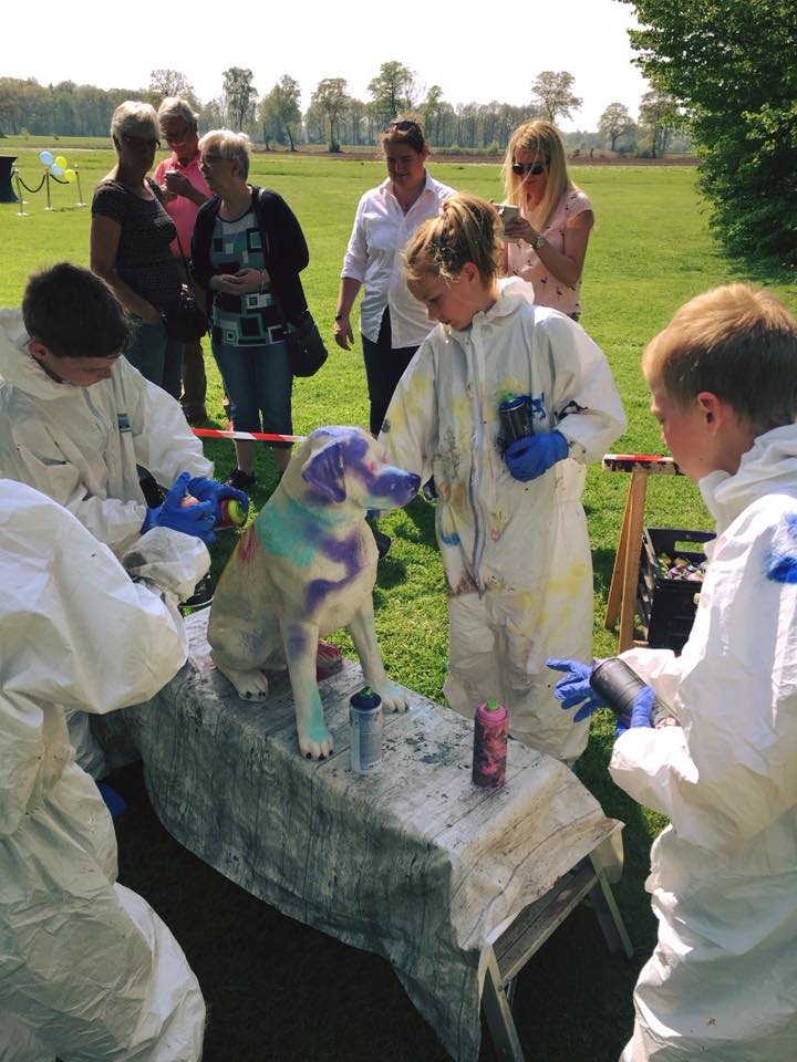 EventCreators's tweet photo. Samen met @HulphondNL organiseerden wij een indrukwekkend Family Event. De gasten konden met eigen ogen de bijzondere bijdrage aanschouwen die hulphonden leveren aan de levenskwaliteit van mensen met een fysieke of geestelijke hulpvraag.
#sponsorevent #ookeventcreators #topdag https://t.co/OwiIM04AiP