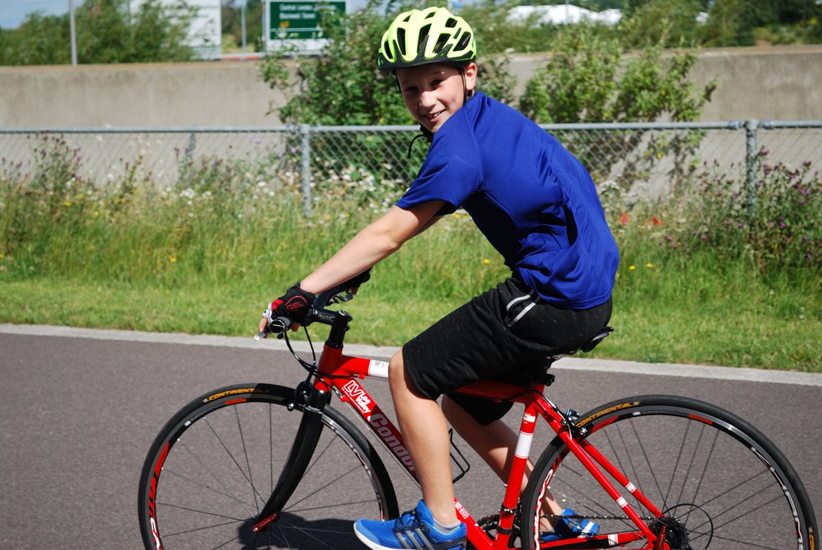 HCC_UCLH's tweet photo. Less than a month to go till #Cyclotopia2018 our family friendly cycling event on Sun 20th May @LeeValleyVP with @Breathingmatter @uclh to book visit: https://t.co/9l9x65xaoq
Free bike and helmet use, kids 3-12yrs go Free! #Velodrome #MTB #roadtrack #cycling #fundraising #LoveHCC https://t.co/TW9GXJaKQ6