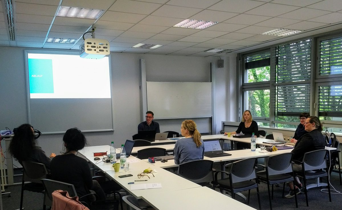 oerOpERA's tweet photo. Heute startet die Präsenz unserer eTutOER-Schulung in Oldenburg! Unsere Gruppe vor Ort ist hochmotiviert, mehr über #OER zu lernen! @SunSue @OffeneHS Mehr dazu unter https://t.co/ajk6tyn4gg https://t.co/tEfpLQ0TRh