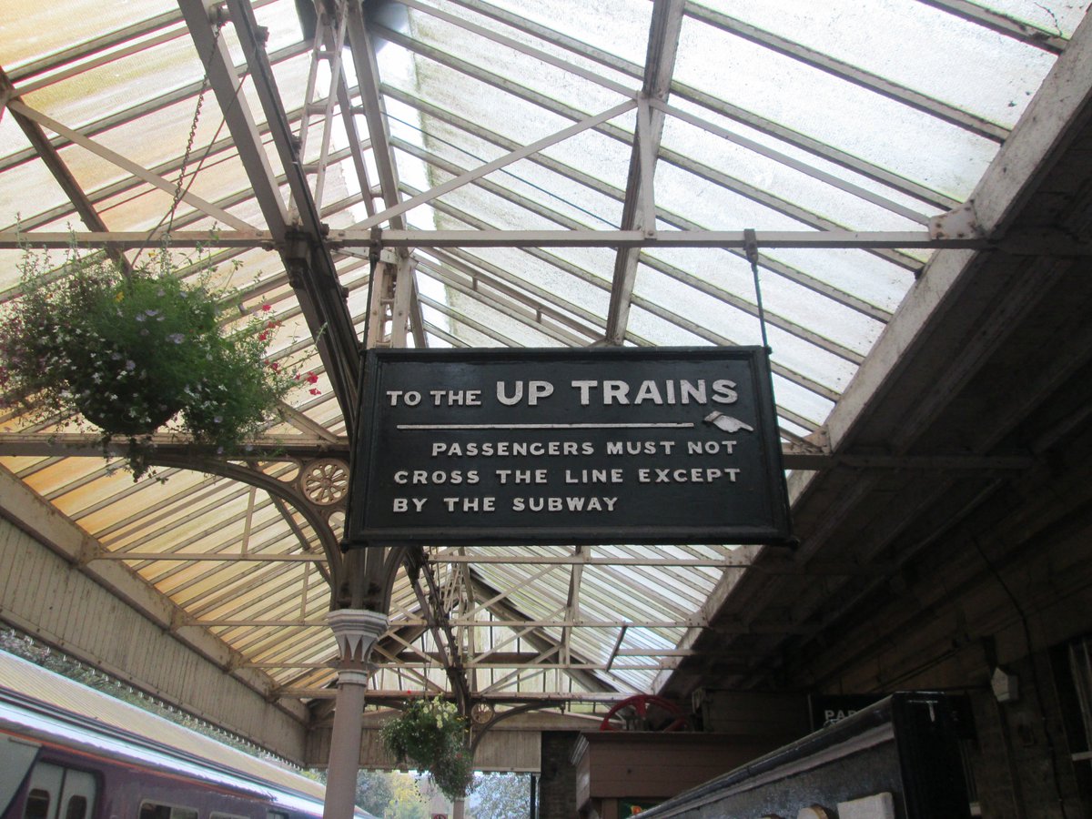 🌸Spring is in full swing! Grab 2 travel passes with our #NorthernGiveaway!🌷 To enter, just follow these 3 simple steps: Comment on this post with the name of this station, Follow the Northern Twitter page, Share this post with your friends so they can play too!
Ends at 29.04.18