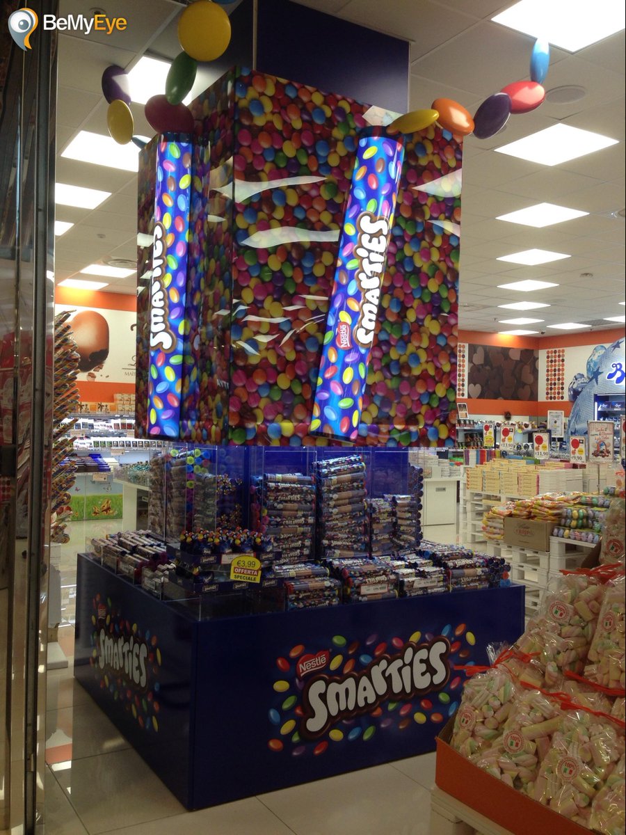 InStore_Europe's tweet photo. What’s better than a handful of confectionary to start the week?! Check out these 2 massive activations, one from @MDLZ and its Hollywood brand @FoundInStore at a Géant Casino in France and another from @Nestlé and its brand Smarties in an Italian ODS Store #Retail #merchandising https://t.co/ZnQW7dNFqk