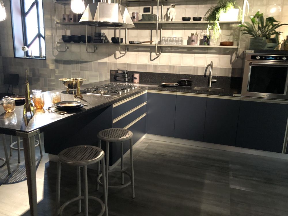 homeditcom's tweet photo. EuroCucina 2018 Shows New Trends For Modern And Luxury Kitchens  https://t.co/JAmxXpCa6y  @iSaloniofficial @scavolini @SnaideroCucine @dolcegabbana @AvantGardeGC #Eurocucina #SaloneDelMobile https://t.co/uVPSGHQ0rp