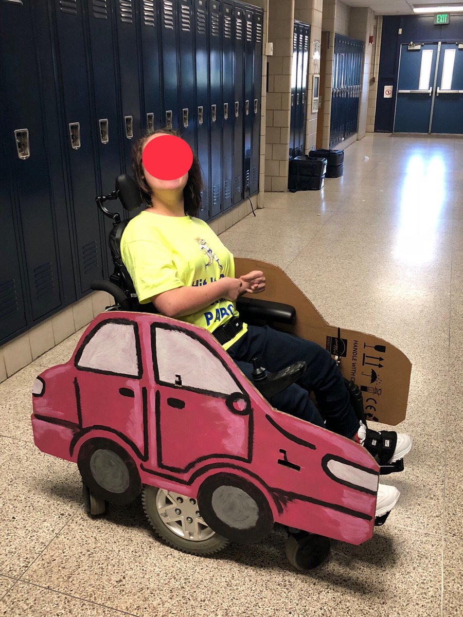 Sheddy_PGMSArt's tweet photo. Was sorry to miss the festivities at the lansdowne PARCC pep rally but Iβm glad the art department could help give a student a fresh ride for the show. #parccprep #arteveryday https://t.co/nBNpAKMQrq