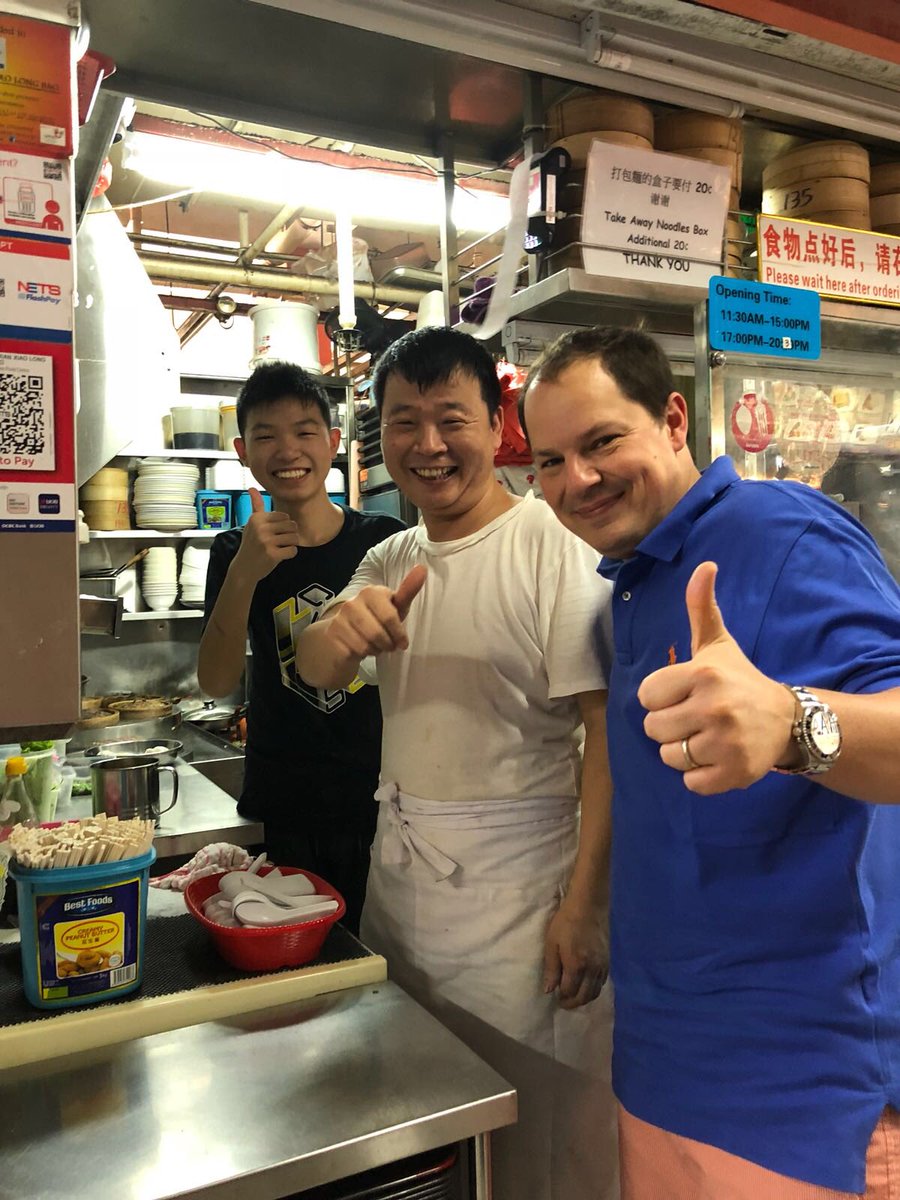 fcookingroup's tweet photo. Y de Barcelona volamos hasta Singapur✈️. Buscando nuevos sabores, nuevas técnicas., nuevas formas de hacer... y a partir de hoy presentamos nuevas tecnologias de la mano de @SammicSL https://t.co/IhM9oO1oVe