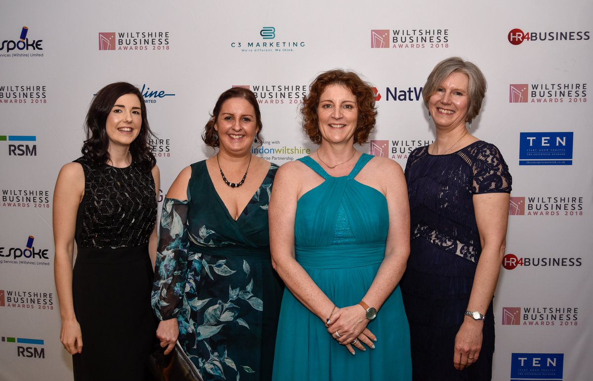 #RSM Swindon's .<a href="/SharonOmerKaye/">Sharon Omer-Kaye</a> delivered the award for Business Person of the Year to a very happy Managing Director of Bechtle, James Napp at the Wiltshire Business Awards gala event on Friday night. The team looked absolutely great! .<a href="/WiltsBusiness/">Wiltshire Business</a> #WBizAwards18