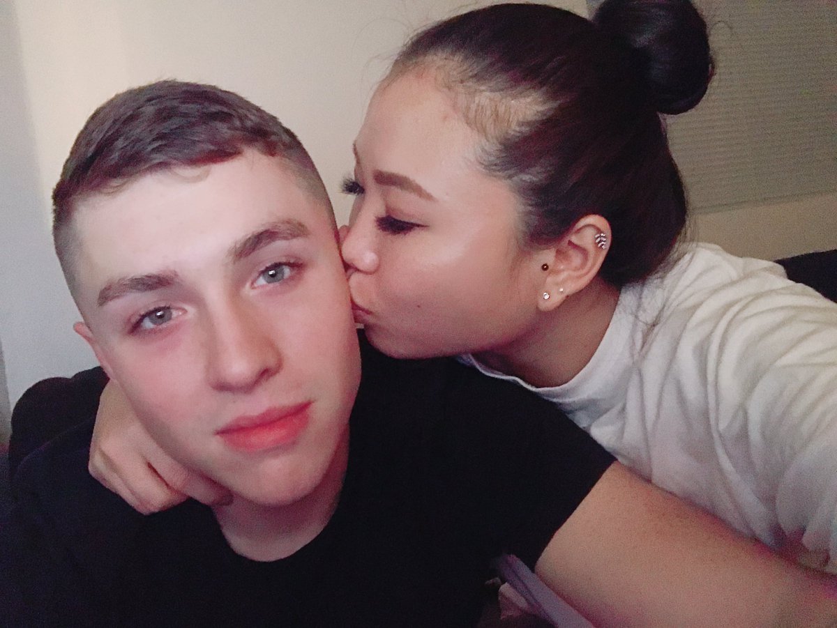 thiskorean's tweet photo. LALALALA LAAAAV YOU! 💖 https://t.co/xoFmfqnbUR