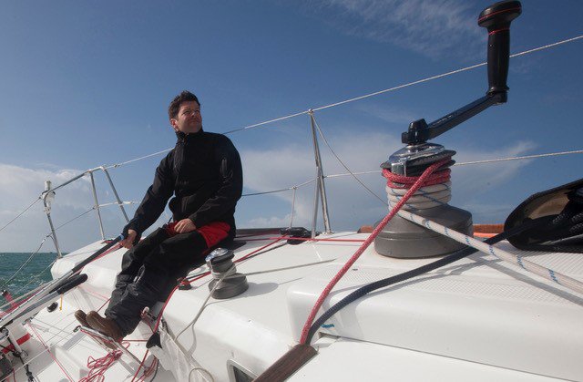 CORUM_LEpargne's tweet photo. [NEWS] 24h après le départ de @AG2RLMTransat, @nicotroussel &amp; @GildasMahe pointent à la 3ème place du classement ! Notre skipper a pu donner de ses nouvelles "pour l'instant, nous restons concentrés pour faire avancer le bateau ». #AG2R #TracerSaRoute https://t.co/ZmJFEN2DrU