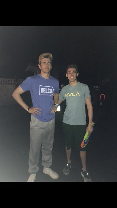 hendyassassin18's tweet photo. will groves killed thomas, the final two people have agreed to split the money so as of right now the game is OVER. https://t.co/e1xaaIHncS