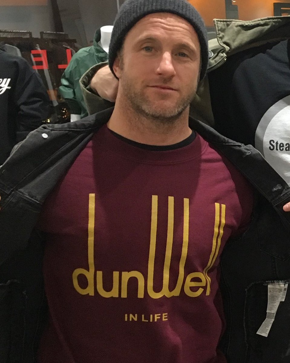H50Europe's tweet photo. therealcloney💵Scott Caan in that Cloney Dunwell crewneck 💵
30% off entire purchase with code: black
https://t.co/MppntoOyU6
#cloney #scottcaan #dunwell #blackfriday 11/24/2017 😍💋 https://t.co/2QfQO2hBCc