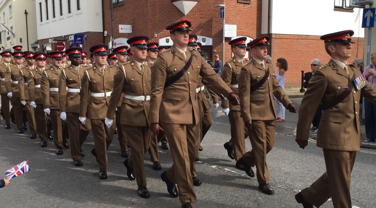 CCLettings's tweet image. A great turn out for the #StGeorgesDay parade in Emsworth today! #Emsworth #parade #community #CCLettings