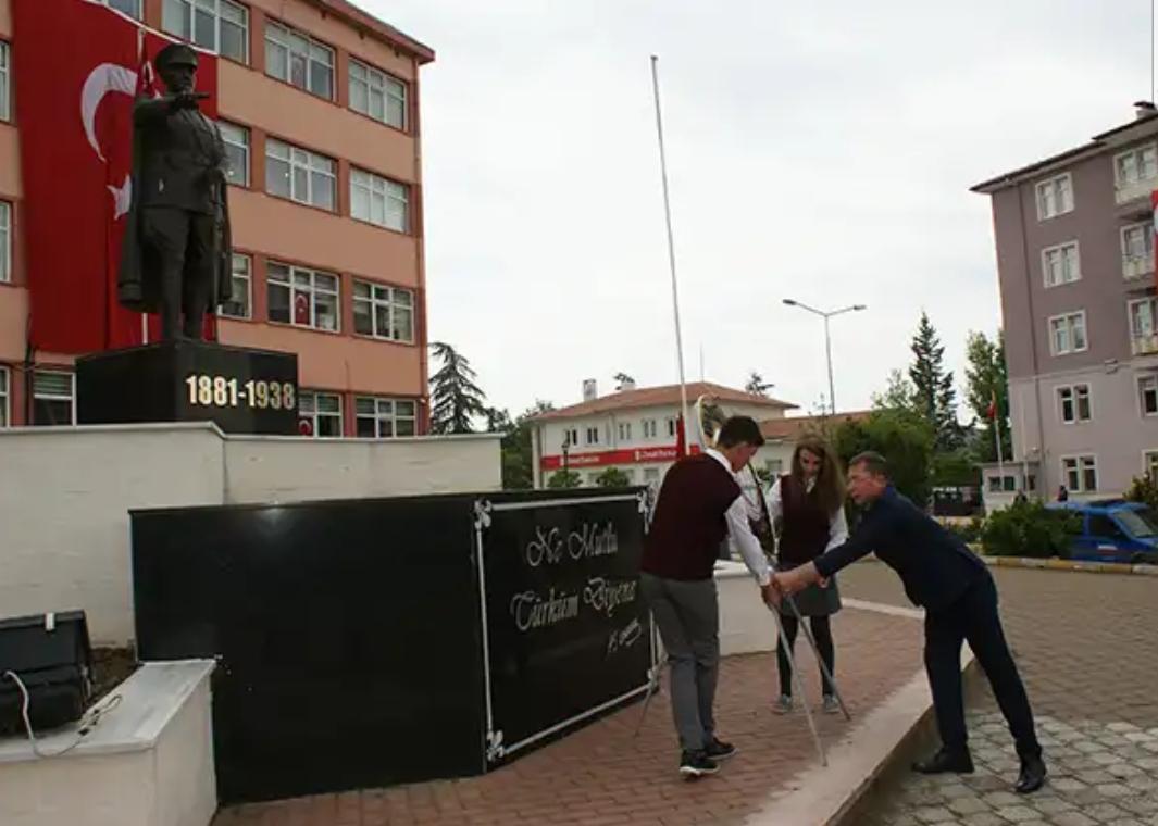vezirkoprumem's tweet photo. 23 Nisan Ulusal Egemenlik ve Çocuk Bayramı'nı coşkuyla kutladık.
@CoskunESEN57 
@ismailuzun555 https://t.co/yaSl3hqJDM