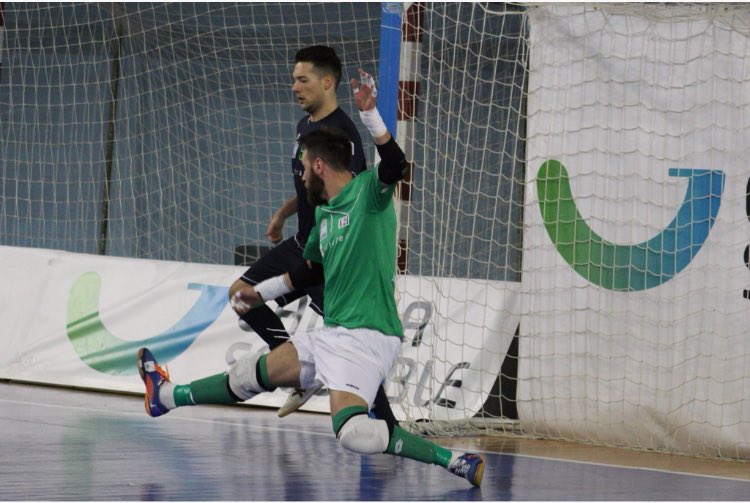 ProneLugoFS's tweet photo. Buenos días! 

Este sábado se disputará en el Municipal a las 18:00, la última jornada de esta temporada 17/18 de Segunda División.

A pesar del descenso matemático, no bajamos los brazos 💪🏼
#ForzaProne https://t.co/IDfe59Vefi