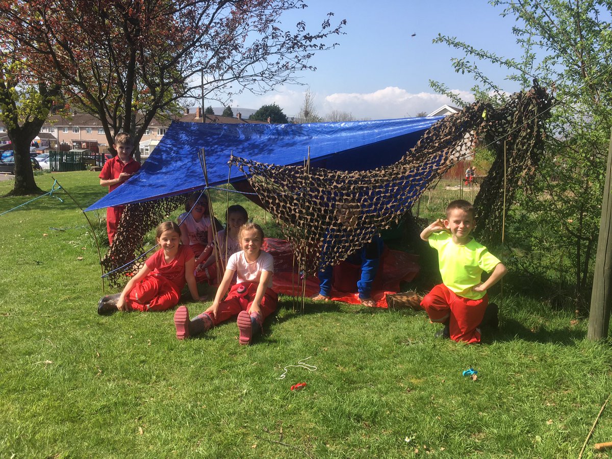 LlanyPrimary's tweet photo. Y4 Forest Schoolers 'Den Building' session. Some of the best we've had. Some whittling too. #forestschools #cyfleon #outdoorlearningwales https://t.co/ZcdEXvew4w