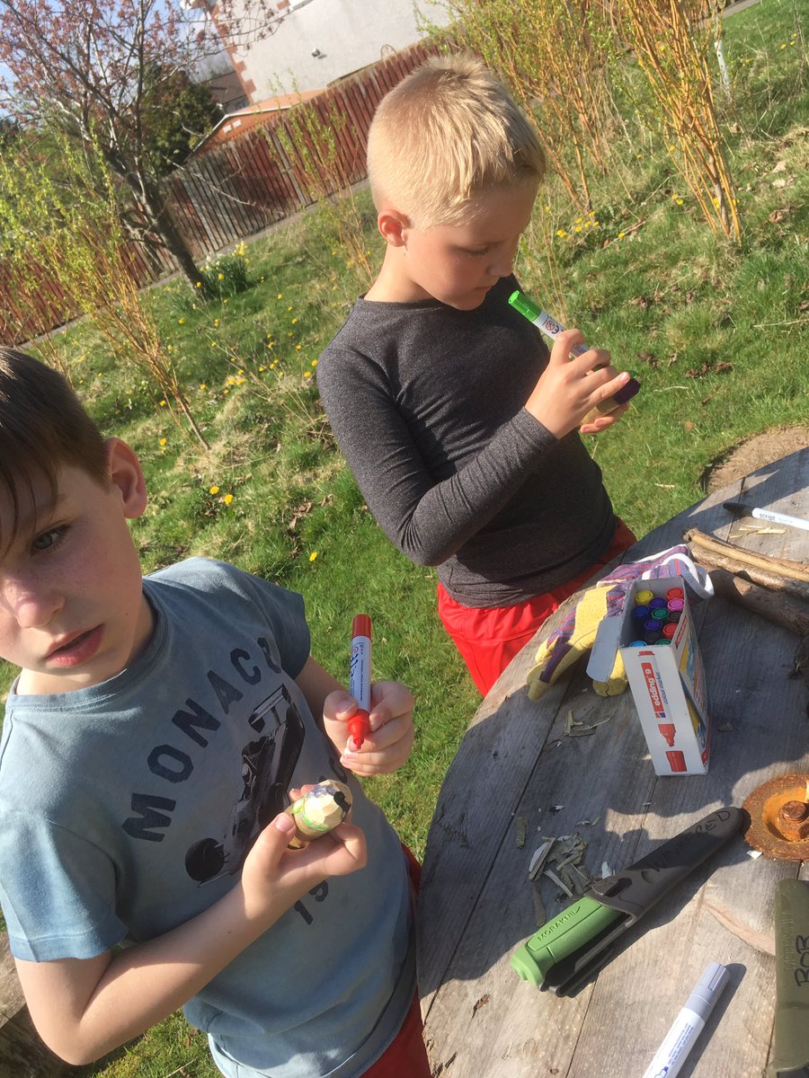LlanyPrimary's tweet photo. Y4 Forest Schoolers 'Den Building' session. Some of the best we've had. Some whittling too. #forestschools #cyfleon #outdoorlearningwales https://t.co/ZcdEXvew4w