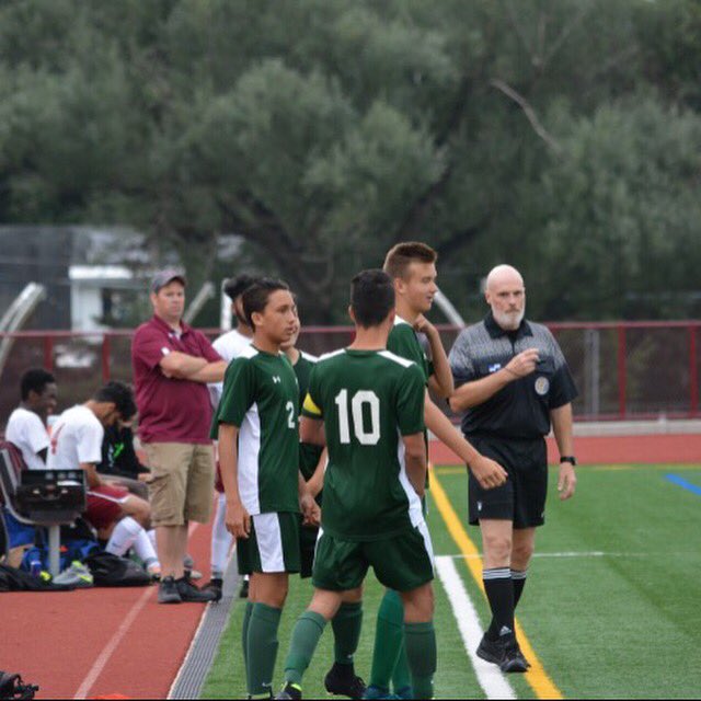 ry_edwards2's tweet photo. Happy birthday @Santabarbara_10. Hope you have a great day man! https://t.co/2tzxY7pcqp