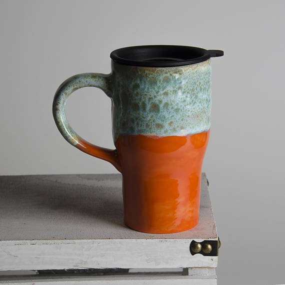 This travel coffee mug – handmade by Creativ Market fave <a href="/jimmypotterswor/">Jimmy Potters Studio</a> – is perfect for our next road trip to work! Anyone else sitting in an hour’s worth of traffic? Ah, DC… | #TheCreativMarket #DCtraffic