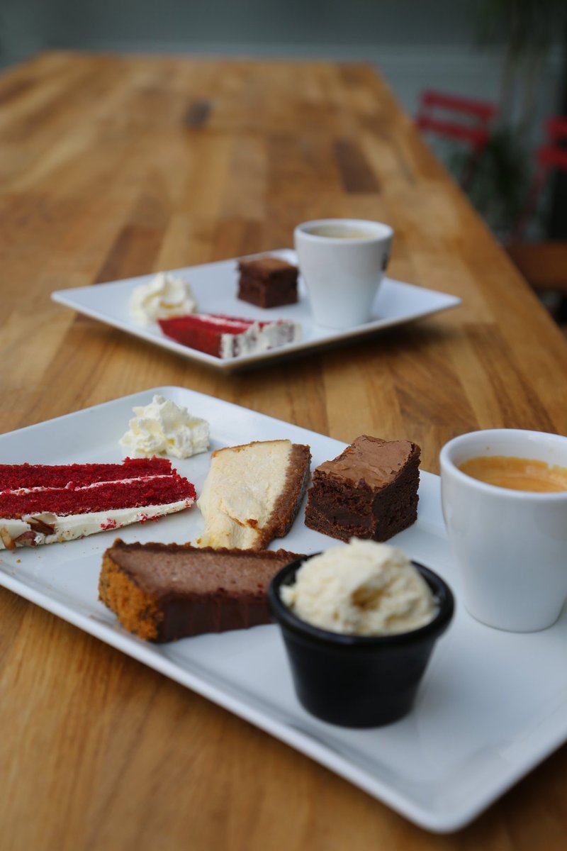 Tough Burger A Twitter Nouveau Decouvrez Notre Cafe Gourmand Avec 2 Mini Gateaux Poppybakery75 Pour 4 Euros Ou Notre Cafe Tres Gourmand Avec 4 Mini Gateaux Et Une Boule De Glace
