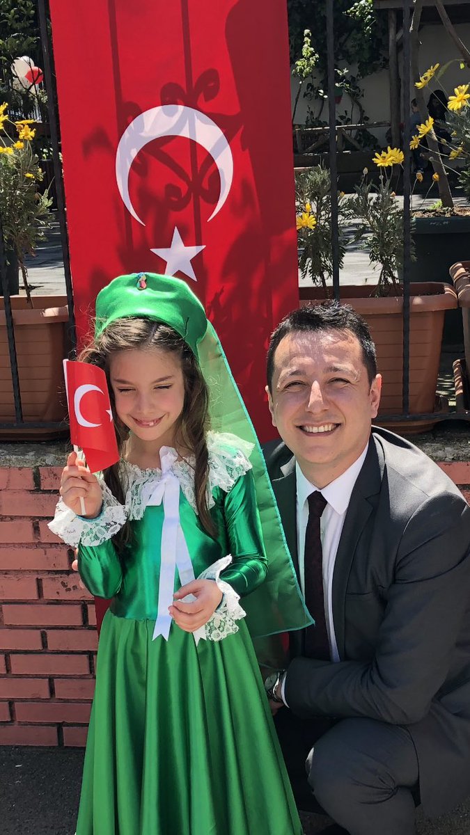 Serkan_Celik52's tweet photo. Üsküdar Doğa Koleji 23 Nisan Ulusal Egemenlik Ve Çocuk Bayramı törenimize katılan tüm velilerimize teşekkür ederiz. @AliRizaLule @salhakbay @nazli10er @goknurasci @DogaOkullari @DogaUskudar @OymanMahmut https://t.co/nezYk0vLTx