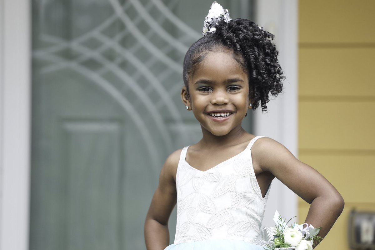 goldengroupweb3's tweet photo. #YouthPhotography by #ColbyHicksPhotography. #ColbyHicksProductions #YouthProm #Prom #Children #Smile #Beauty https://t.co/qmKPC4TB8W