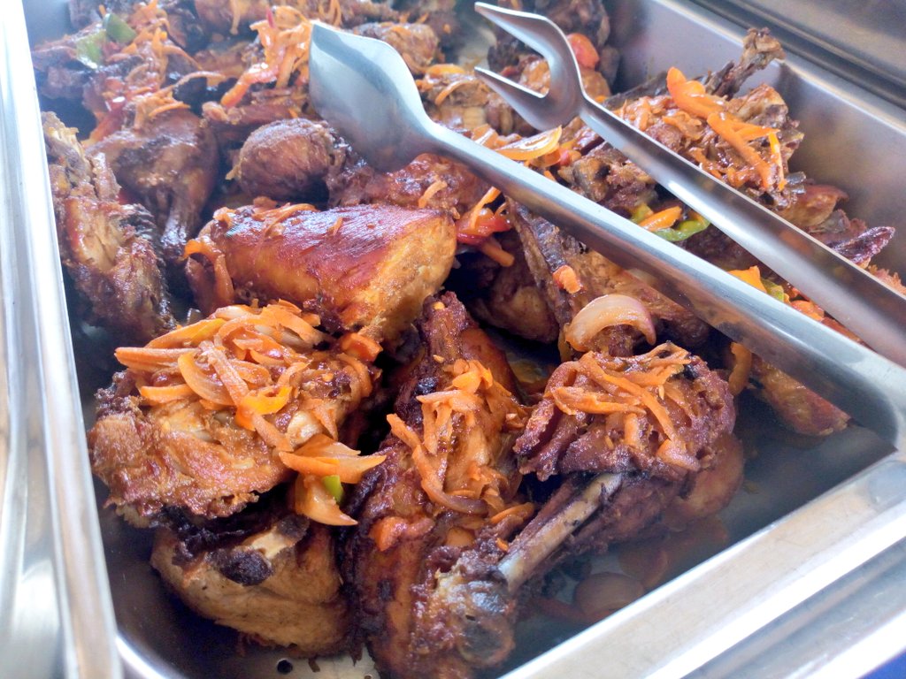 LegendsKla's tweet photo. And there is more food...
Order online on either @JumiaFoodUG And @SimbaFood #legendsfood #LegendsFood https://t.co/1wyfyVk3X2
