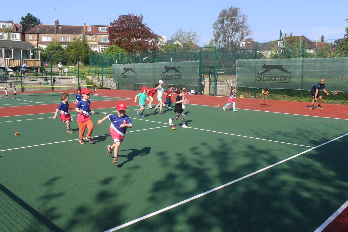 A friendly welcome to all 20 kids and their families who came along to their first session <a href="/woodvaletennis/">WoodValeTennis</a> .  It was nice meeting all of you! Looking forward to another great session. #TennisForKids <a href="/haringeycouncil/">Haringey Council</a> @MuswellHMums <a href="/CrouchEMums/">Crouch End Mums</a> @LTASouthEast